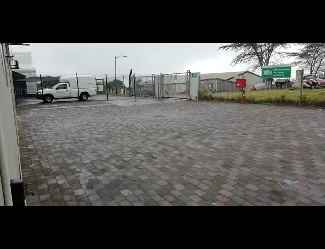 705M² WAREHOUSE TO LET IN WESTMEAD